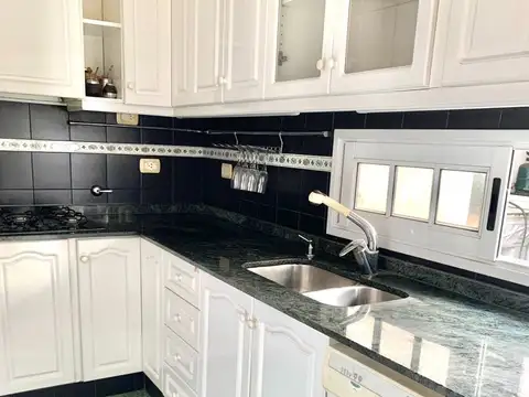 VENTA CASA 4 AMB PATIO TERRAZA EN RAMOS MEJIA