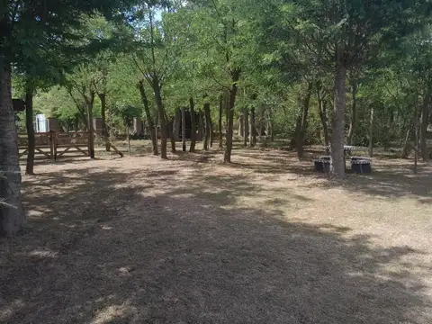 Casa Quinta c/Pileta en Barrio Parque Las Acacias, Brandsen