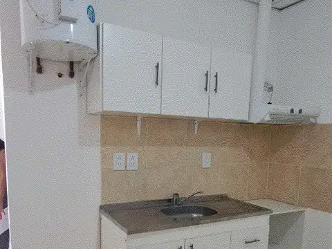 Pje Liniers 900, Piso 1