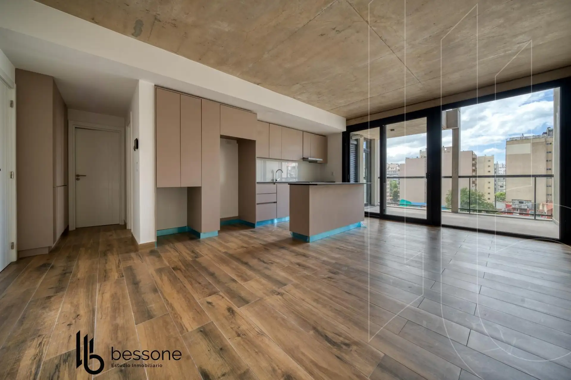 Depto 2 amb, 64m² con balcón terraza y quincho — Zona Guemes