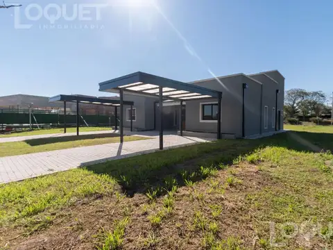 Casa 4 ambientes con 2 baños