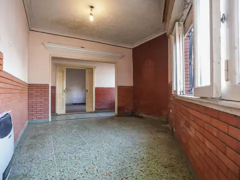 Casa 3 ambientes con 1 baño