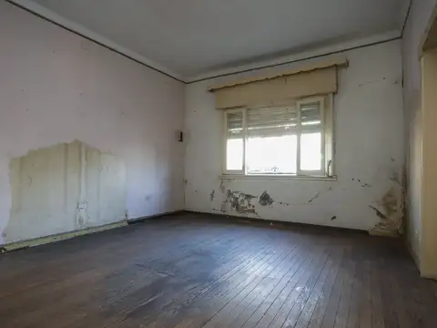 Casa Chalet  en Venta en Villa Luro, Capital Federal, Buenos Aires