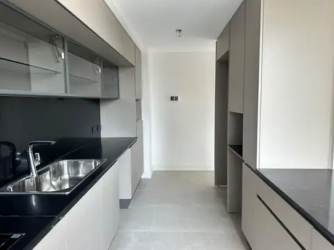 Exclusivo departamento en venta de 4 ambientes con cochera en Los Troncos