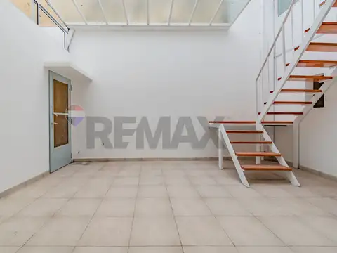 Depto Tipo Casa en Venta en Villa Real, USD 200.000