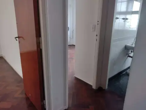 VENTA - 3 Amb. luminoso en zona Boulevard Caseros