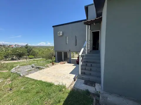 Casa en Venta con 4 cocheras