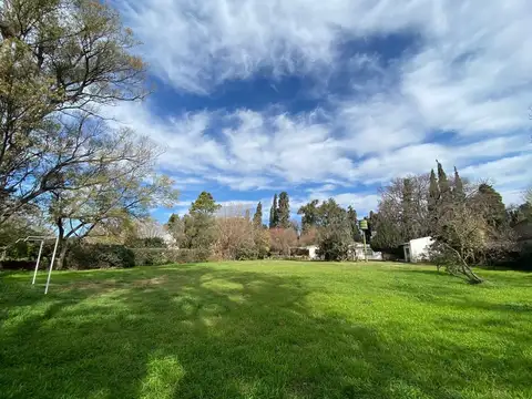 CASA QUINTA EN VENTA 3 DORMITORIOS LA RIBERA