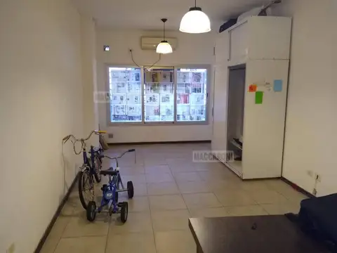 Depto Tipo Casa en Venta en Mataderos, USD 70.000