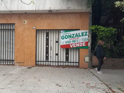 LOTE CON DEMOLICION  8,66 X 26,30  ALTURA 12 MTS IDEAL EMPRENDIMIENTO