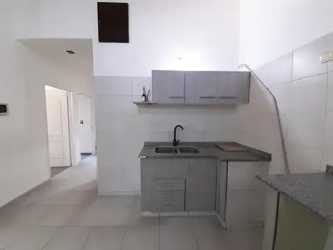 ALQUILER PH 3 Ambientes con Balcón en Parque Avellaneda