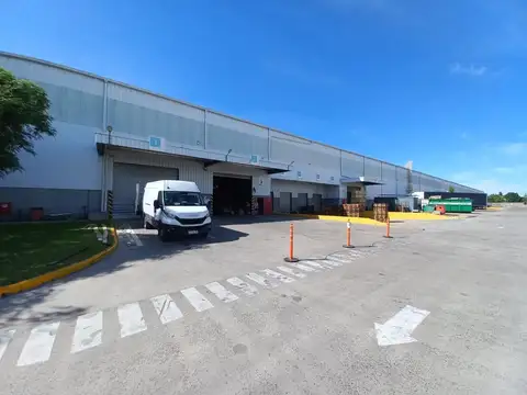 Depósito en Garin