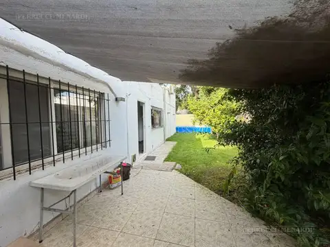 PH EN VENTA CON AMPLIO JARDÍN