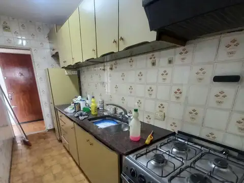 Unanue 800, Piso 7