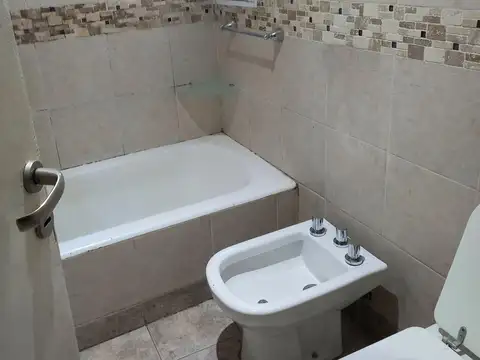 Departamento en Alquiler en Villa Celina, $ 650.000