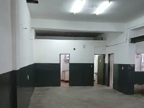 Galpón  o Local en venta CON RENTA  en Balvanera