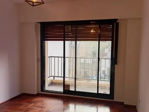 ALQUILER  2 AMBIENTES con BALCON y LAVADERO – Balvanera.-