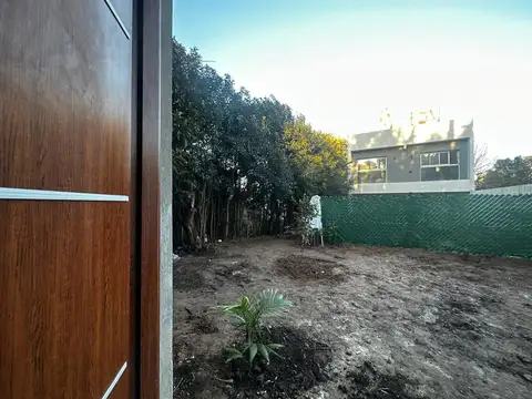 Depto Tipo Casa 2 ambientes con 1 baño