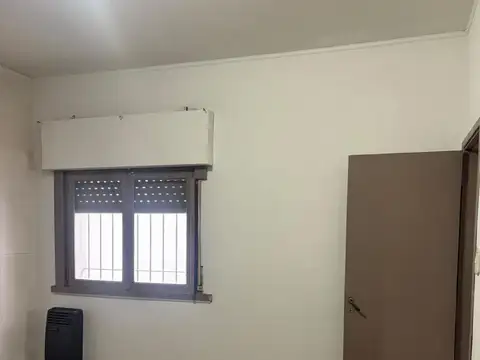 Depto Tipo Casa 4 ambientes con 1 baño