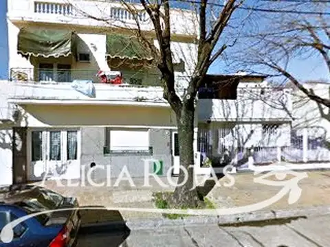 Excelente PH 4 Amb **Apto crédito** C/dpcia. Terraza. Victórica 3100. Parque Chas