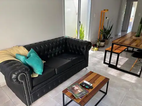 Casa 5 ambientes con 1 baño