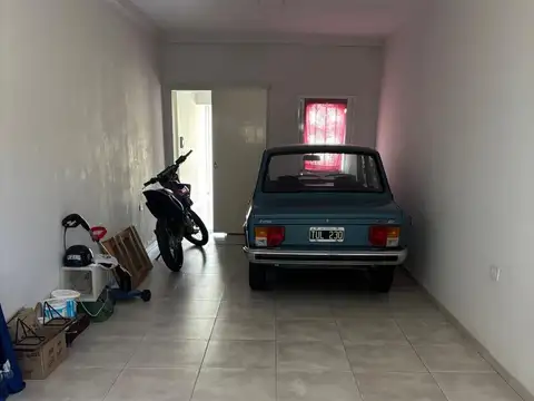 VENDO CASA 3 DORMITORIOS CON GARAGE DOBLE