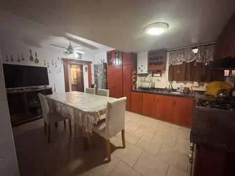 Depto Tipo Casa 7 ambientes con 1 baño