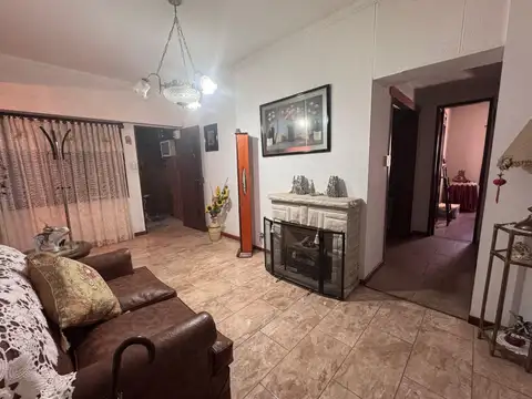 VENTA CASA DE PASILLO 2 DORMITORIOS CON PATIO