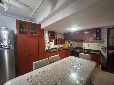 Depto Tipo Casa en Venta de 7 ambientes