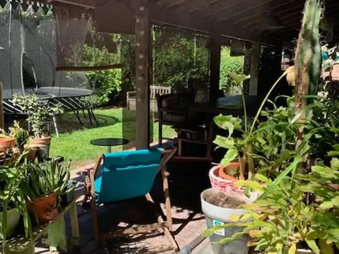 Terreno en venta en Olivos con pileta 