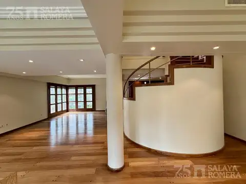 Casa en Venta en La Lucila, USD 1.300.000