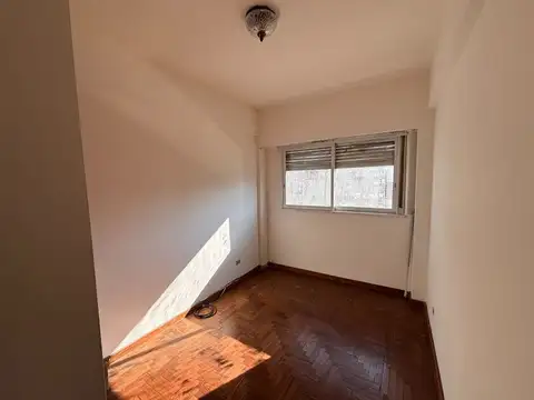 VENTA DEPTO 3 AMB C/DEPENDENCIA - V. URQUIZA