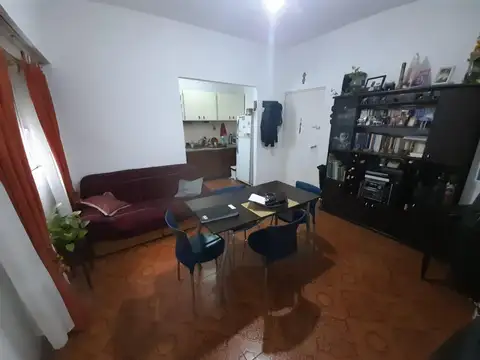 Suipacha 100, Piso 2