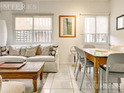 Casa en Alquiler con 2 cocheras