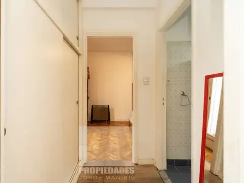 Departamento en venta. 2 ambientes. San Telmo.  Súper luminoso. Cocina comedor.