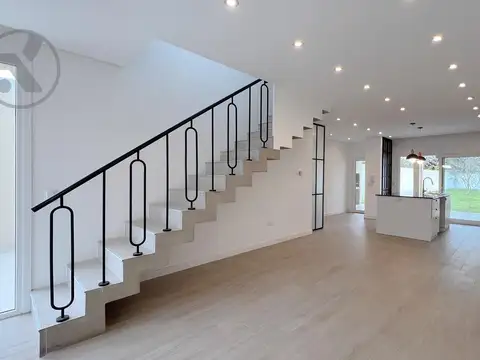 Casa en Alquiler de 3 dormitorios