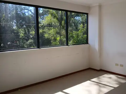 Santiago del Estero al 600 \u002D Oficina Maschwitz Mall