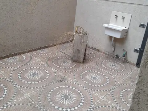 Depto Tipo Casa en Venta con 1 cochera