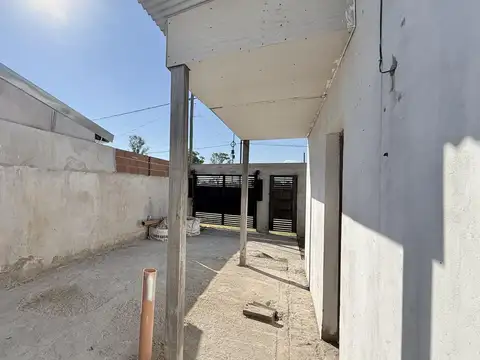 Casa 4 ambientes con 1 baño