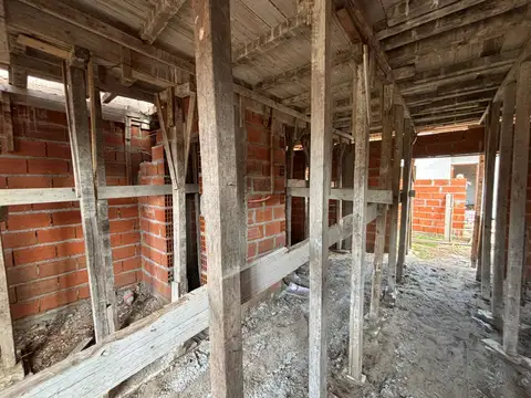 Casa 3 ambientes con 1 baño