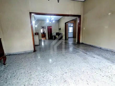 Depto Tipo Casa en Alquiler de 4 ambientes