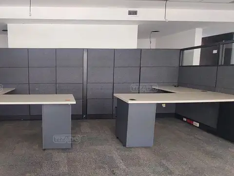 Oficina en Alquiler al Norte