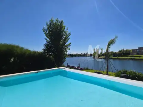 Casa a la laguna en venta en San Francisco