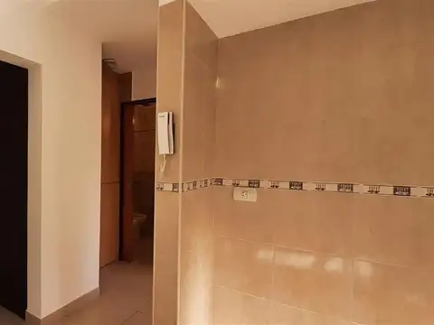 En alquiler PH 2 amb con balcón, en 1 piso al frente - Villa Martelli