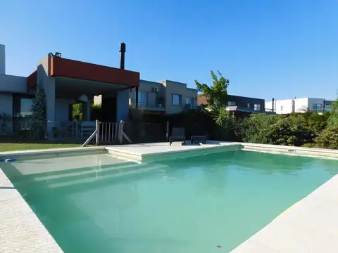 Casa en Alquiler Temporal de 4 dormitorios