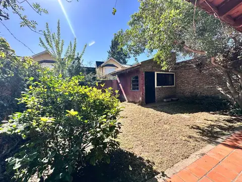 Venta Casa  4 Ambientes c/Parque Jose Marmol