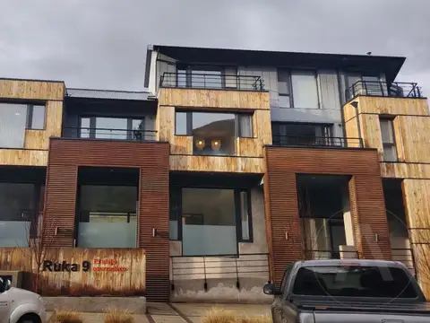 FINA PATAGONIA. Local comercial en alquiler ubicado en San Martin de los Andes