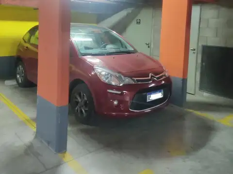 Cochera fija en edificio Walden