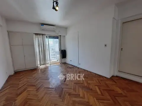 JULIAN ALVAREZ Y AV. SANTA FE - IMPECABLE BALCON BAÑO Y COCINA COMPLETOS