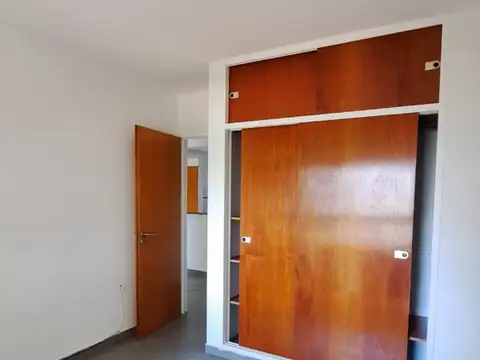 Departamento 1 dormitorio c/balcon y cochera, ubicado en calle 2 y 63, La Plata
